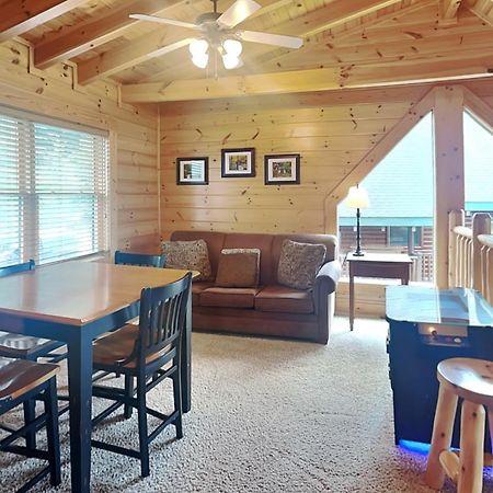 Misty Mountain Hideaway Apartment พิเจนฟอร์จ ภายนอก รูปภาพ