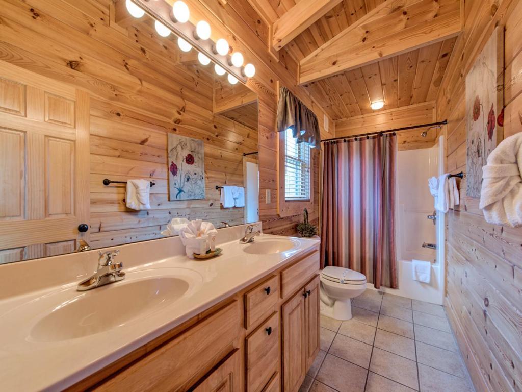Misty Mountain Hideaway Apartment พิเจนฟอร์จ ภายนอก รูปภาพ