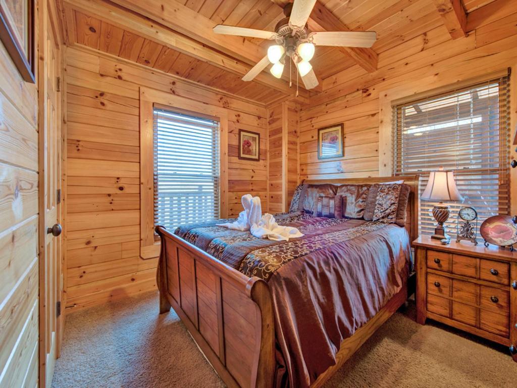 Misty Mountain Hideaway Apartment พิเจนฟอร์จ ภายนอก รูปภาพ