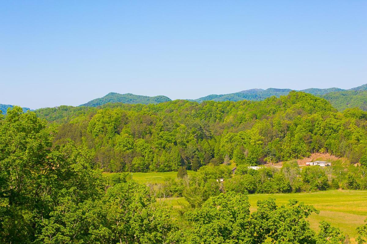 Misty Mountain Hideaway Apartment พิเจนฟอร์จ ภายนอก รูปภาพ